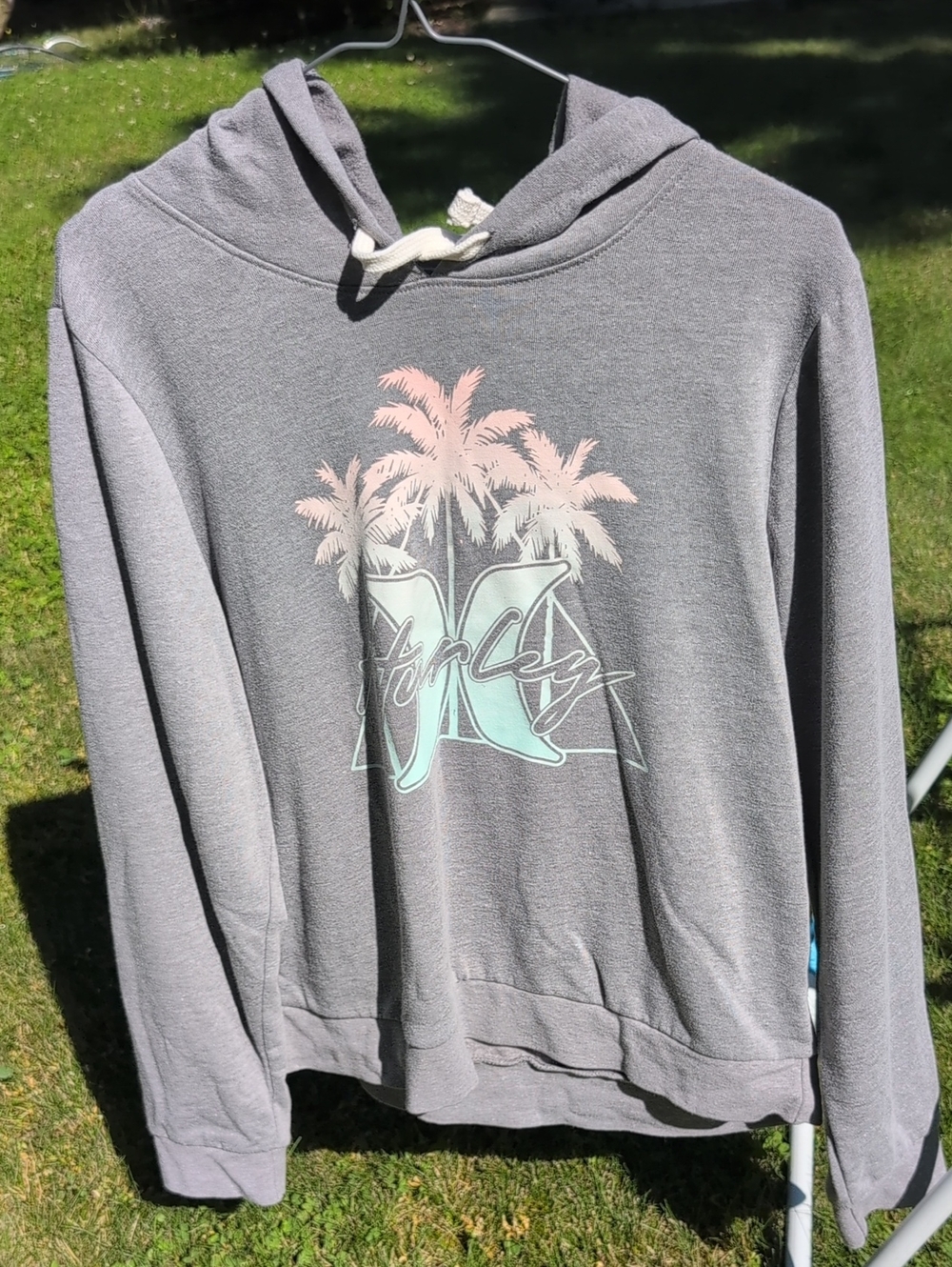 Hurley Gray Hoodie with Subtle Logo Tag M